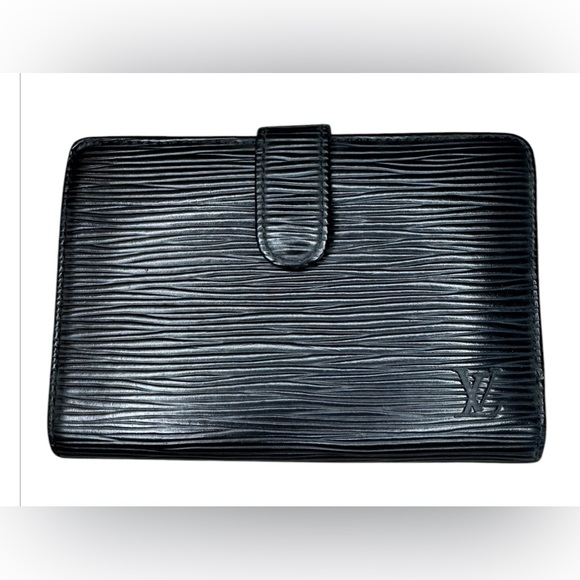 Louis Vuitton Black Epi Leather Kiss-Lock Compact Wallet - Picture 3 of 15